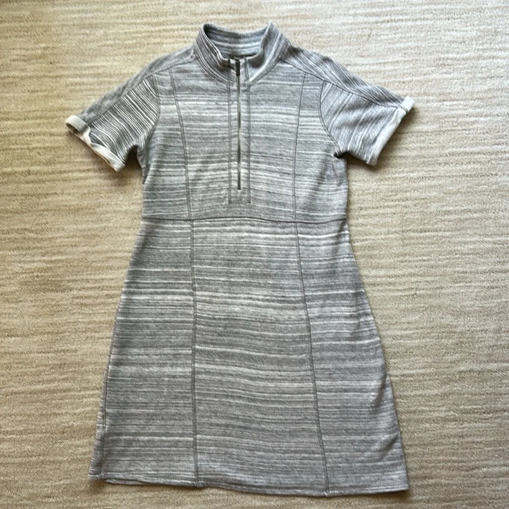 Tommy Bahama Calvert French Terry Gray Short Sleeve Half Zip Dress Medium